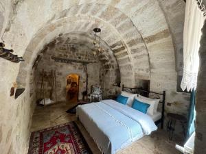 Cemil Köyü Cave House