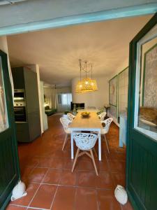 Stylish Vilamoura Retreat -time slows down