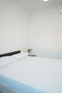 Eos ApartHotel