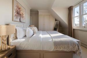 Spacious 3-Bedroom Home in the Heart of London