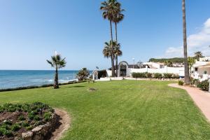 CT 406 - Faros Royal Beach - Beachfront Apartment