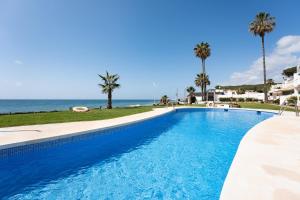 CT 406 - Faros Royal Beach - Beachfront Apartment