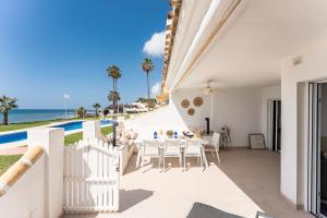 CT 406 - Faros Royal Beach - Beachfront Apartment