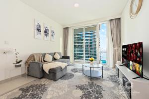 Upscale 1 Bedroom Apartment - Private Beach - Atlantis & Sea View