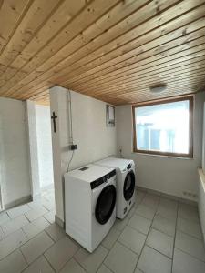 Frisch renovierte Wohnung in Ochtendung für 6 Gäste