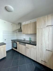 Frisch renovierte Wohnung in Ochtendung für 6 Gäste