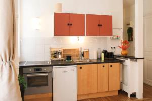 Quiet charming Pigalle-Abbesses flat