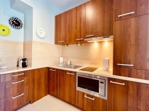 Pod Sosnami - basen, sauna, garaż, obok nadmorskiego lasu - Villa 4 Pory Roku