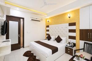 Hotel City Smart Near IGI Delhi Airport- Free Airport Pick up & Drop