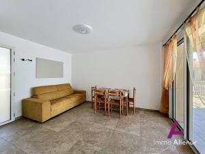 Villa spacieuse avec parking et wifi - 10 pers. - FR-1-857-78