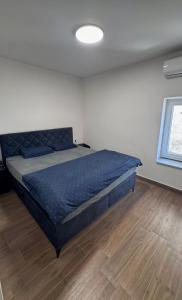 apartment R
