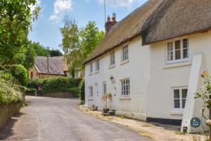 Martie Cottage - cosy cottage idyllic village