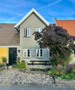 Townhouse From 1862 With Sunsets In Thorøhuse