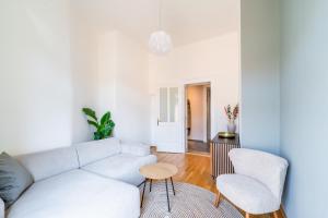 Premium 2BR Apartment close to city center