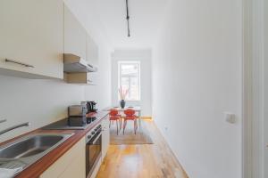 Premium 2BR Apartment close to city center