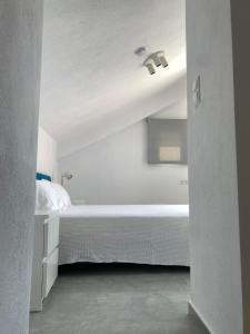 3 floor apartment Dionysos, for up to 9 guest