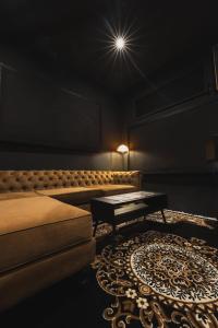 Private Villa with Soundproof Studio, Rooftop and Garden