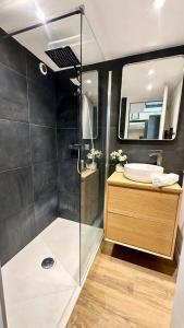 63 Claire 2 2 Bedrooms Vaise Train Station
