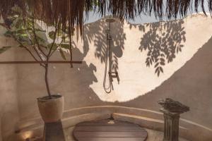 Private Villa with Soundproof Studio, Rooftop and Garden
