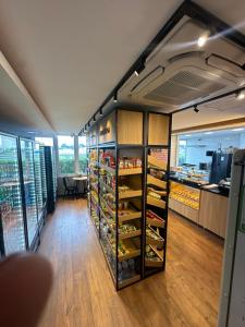 Loft com vista para aeroporto, tela de proteção 1 vaga e lazer completo