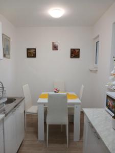 APARTMAN Verica 2025