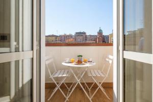 Scandellari Apartments - Near city center, quiet, fast WiFi and beautiful balcony