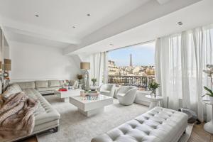 KAZA BELLA - Trocadero, amazing Eiffel tower view