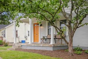 Parkview Cottage | Walkable to Food, Shops, Pool