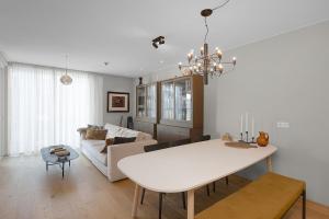 Stylish Reykjavik City Center Flat with Balcony