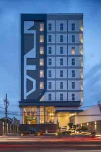 Hotel 88 Kedungsari - Kedungdoro By WH - Kandangsapi