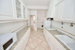 Stones Throw - Front line apartment in Nazaré