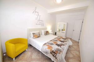 Stones Throw - Front line apartment in Nazaré