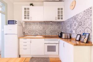 Madalena Cozy Apartment - Cozy Apartment in Lisbon Baixa