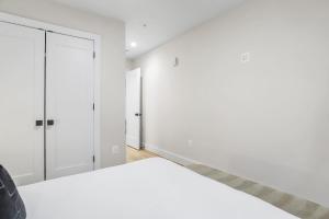 Sojourn DC Brand New Private Basement Pet Friendly