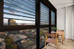 Cozy Box Hill Retreat with Gym, Cinema & Sky Garden