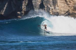 Muara Surf House - Yoyos beachfront