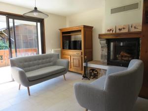LOurs, spacieux chalet and garden