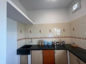 Cosy 1 bhk for relocation & long stay near Airport