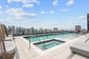 Prime Studio - Pool & Walk to Bayfront Park