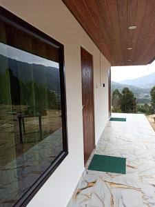 Budget couple rooms vattavada