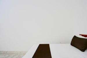 OYO 82207 KRISHNA GUEST HOUSe