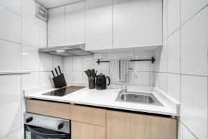 Holanda Urban Apartment 2BR steps to Costanera
