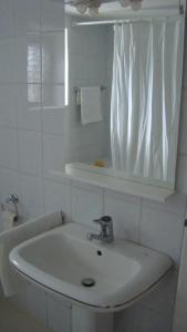 White Apartment Krk With Private Garden