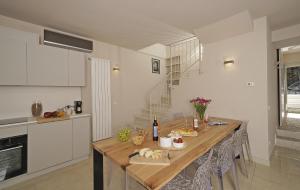 Il Piccolo Paradiso Holiday Home by Theater Home