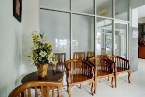 Hotel O near Palembang Square Mall formerly Wisma Faeyza Syakira Syariah