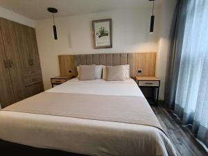 Hotel 86 Suites