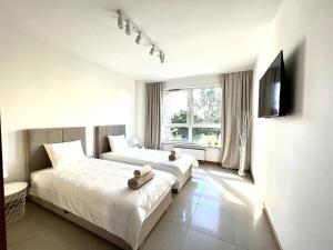 Quiet 2BR Apartment | Metro Wilanowska