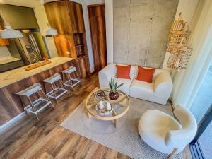 Premium Oriente Antioqueño Escape: Luxury & Views