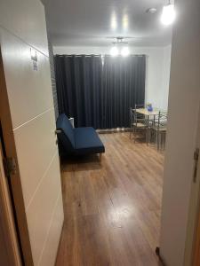 H1-1903 Condominio Hispania dpto céntrico y acogedor