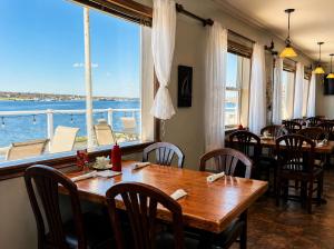 Harbourview Inn, SureStay Collection by Best Western